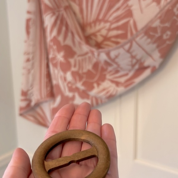 NEW SET 2 1 Red Flower 1 SXSW Red Clay Reversible Towel Blanket Curtain Wraps - Picture 9 of 15